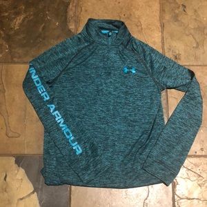 UNDER ARMOUR  Heat Gear long Sleeve Sz YL